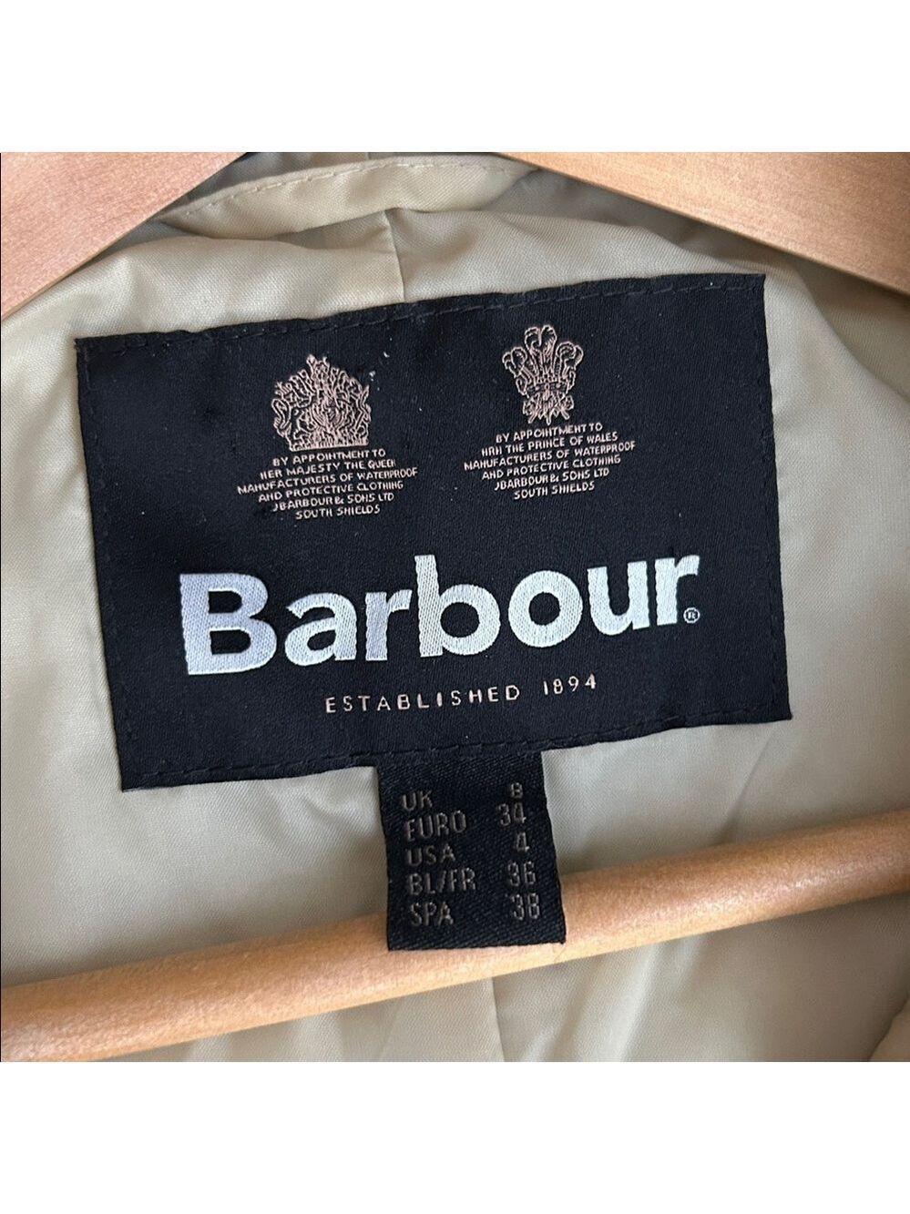 Barbour Flyweight Cavalry Quiet Luxury Quilted Minimalist Classic Jacket Size 4 - Picture 6 of 15